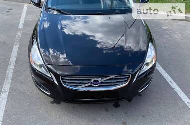 Седан Volvo S60 2012 в Ровно