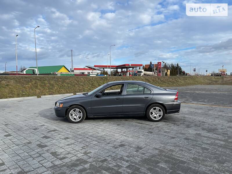Седан Volvo S60 2005 в Стрые