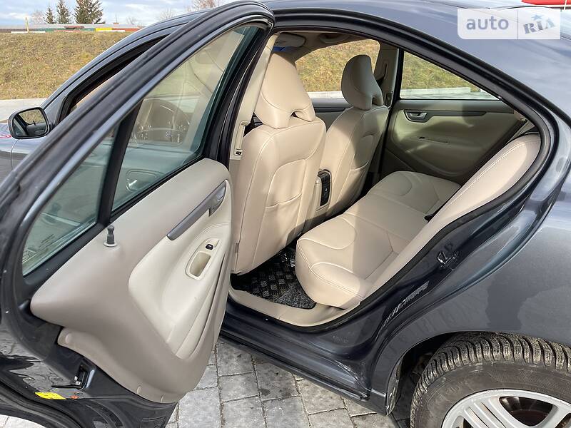 Седан Volvo S60 2005 в Стрые