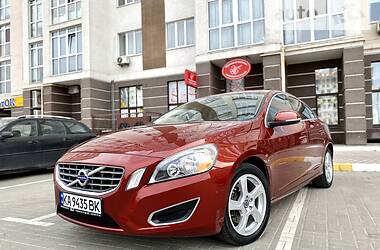 Седан Volvo S60 2012 в Киеве