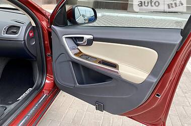 Седан Volvo S60 2012 в Киеве