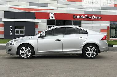 Седан Volvo S60 2011 в 