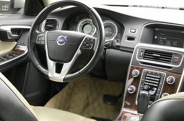 Седан Volvo S60 2011 в 