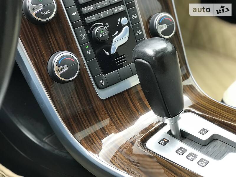 Седан Volvo S60 2011 в Львове