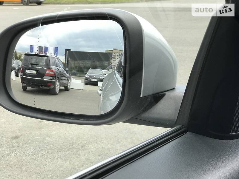 Седан Volvo S60 2011 в Львове