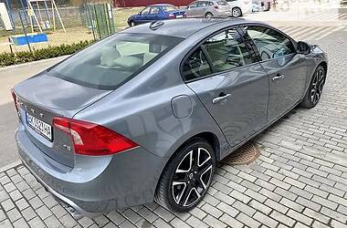 Седан Volvo S60 2016 в Киеве