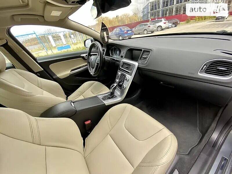 Седан Volvo S60 2016 в Києві