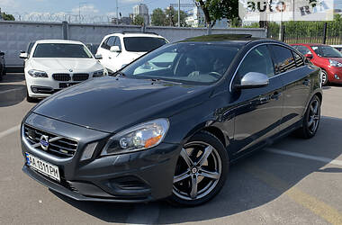 Седан Volvo S60 2012 в Киеве