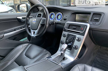 Седан Volvo S60 2012 в Киеве