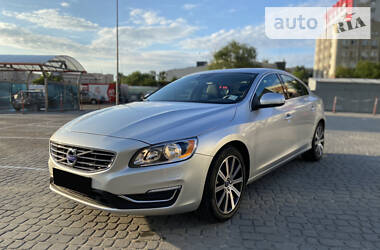 Седан Volvo S60 2017 в Львове