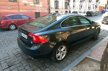 Седан Volvo S60 2014 в Черновцах