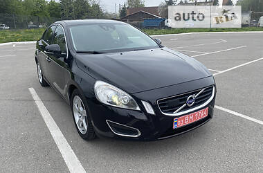 Седан Volvo S60 2010 в Житомире