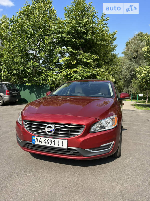 Седан Volvo S60 2014 в Киеве