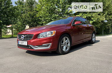 Седан Volvo S60 2014 в Киеве