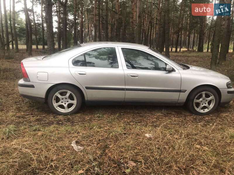 Седан Volvo S60 2003 в Ратным