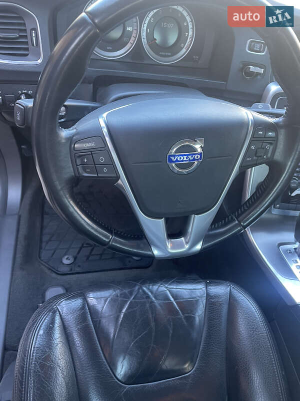 Седан Volvo S60 2011 в Зміїві