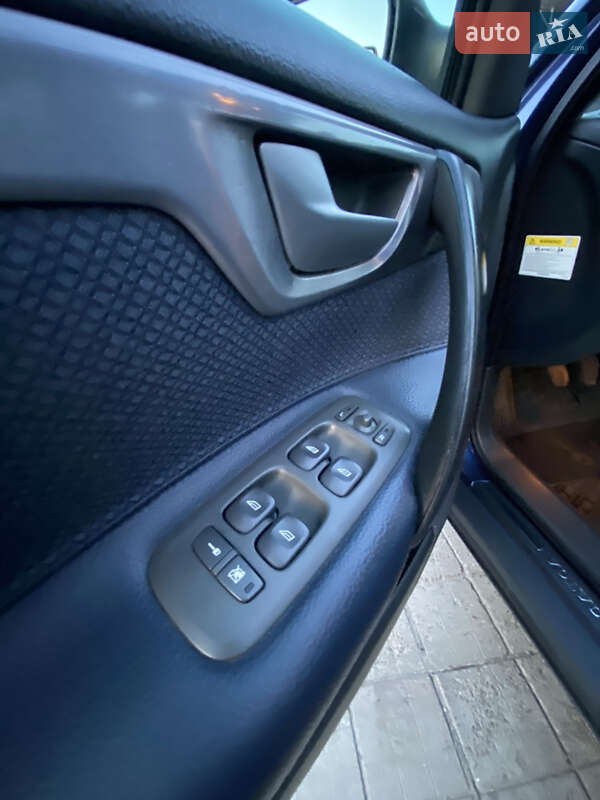 Седан Volvo S60 2003 в Чернигове