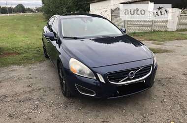 Седан Volvo S60 2011 в Києві