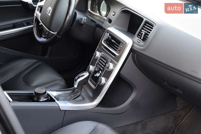 Седан Volvo S60 2015 в Одесі