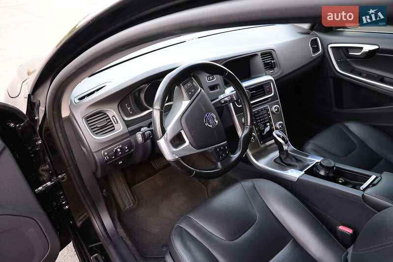 Седан Volvo S60 2015 в Одесі