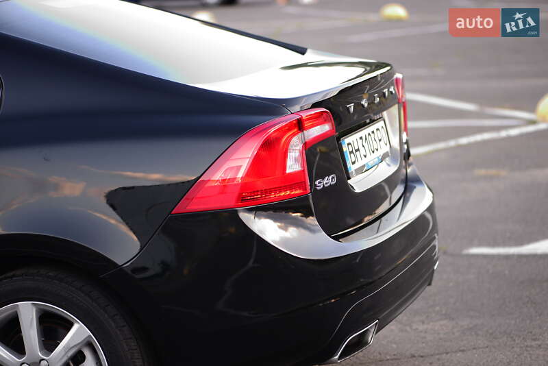 Седан Volvo S60 2015 в Одесі