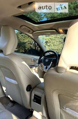Седан Volvo S60 2012 в 