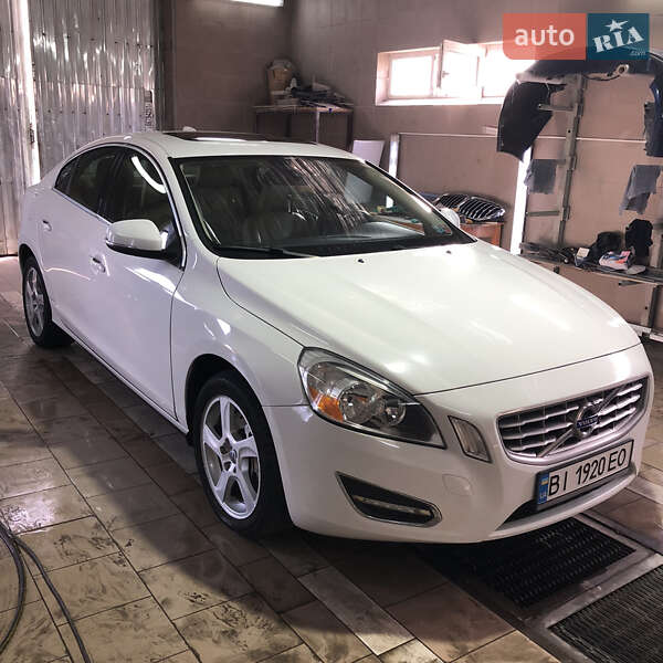 Седан Volvo S60 2012 в Кременчуге