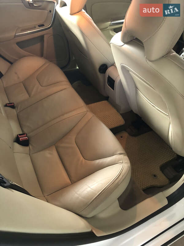 Седан Volvo S60 2012 в Кременчуге
