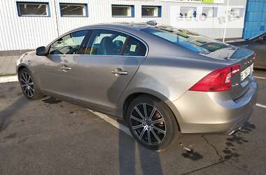 Седан Volvo S60 2016 в 