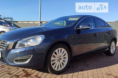 Седан Volvo S60 2011 в Сарнах