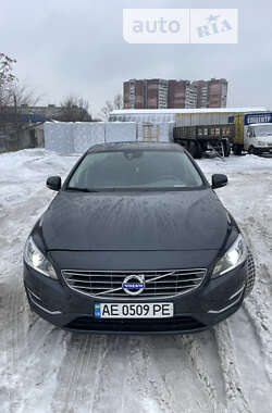 Седан Volvo S60 2014 в Дніпрі