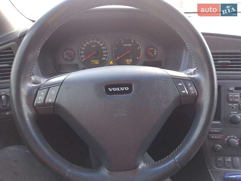 Седан Volvo S60 2002 в Дубровиці