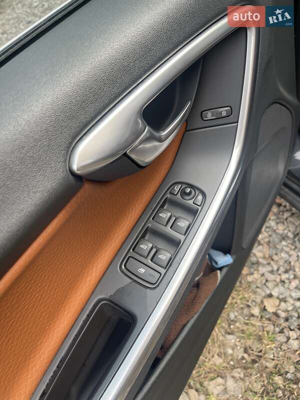 Седан Volvo S60 2011 в Киеве