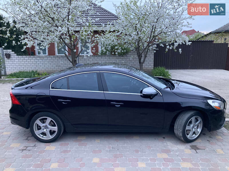 Седан Volvo S60 2011 в Киеве