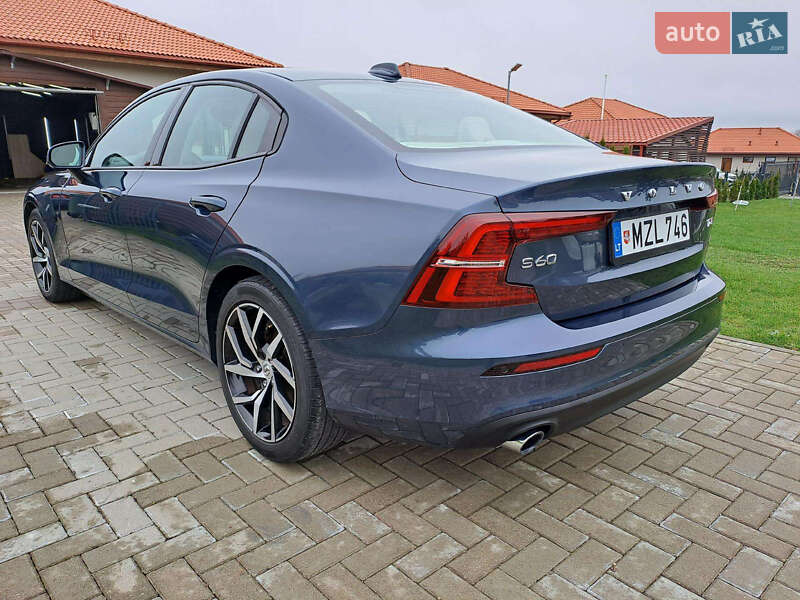 Седан Volvo S60 2019 в Луцке