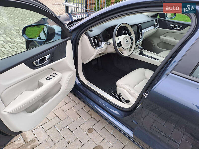 Седан Volvo S60 2019 в Луцке