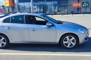 Седан Volvo S60 2013 в Києві