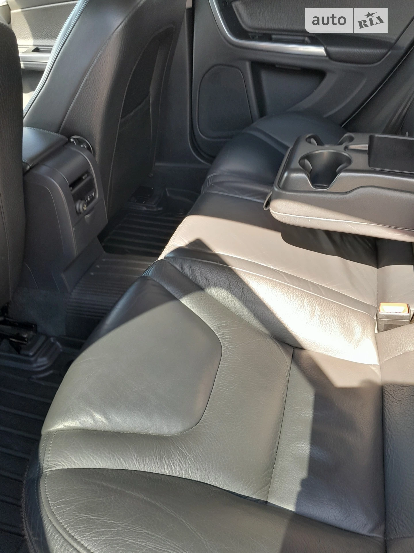2011 Volvo S60 - мініатюра 10