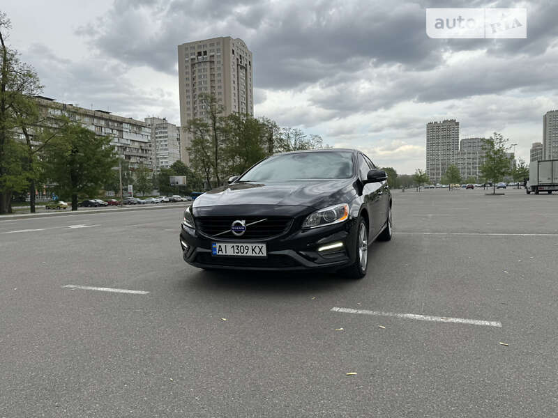 Седан Volvo S60 2016 в Киеве