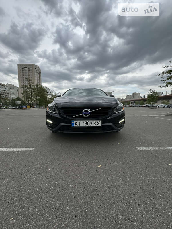 Седан Volvo S60 2016 в Киеве