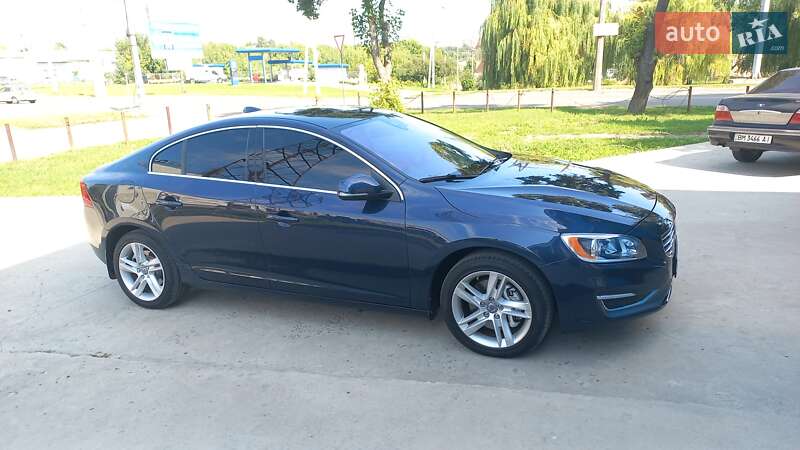 Седан Volvo S60 2013 в Сумах