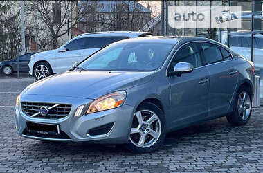 Седан Volvo S60 2013 в Ивано-Франковске