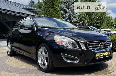 Седан Volvo S60 2013 в Львові