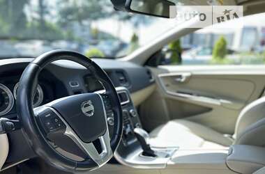 Седан Volvo S60 2013 в Львові