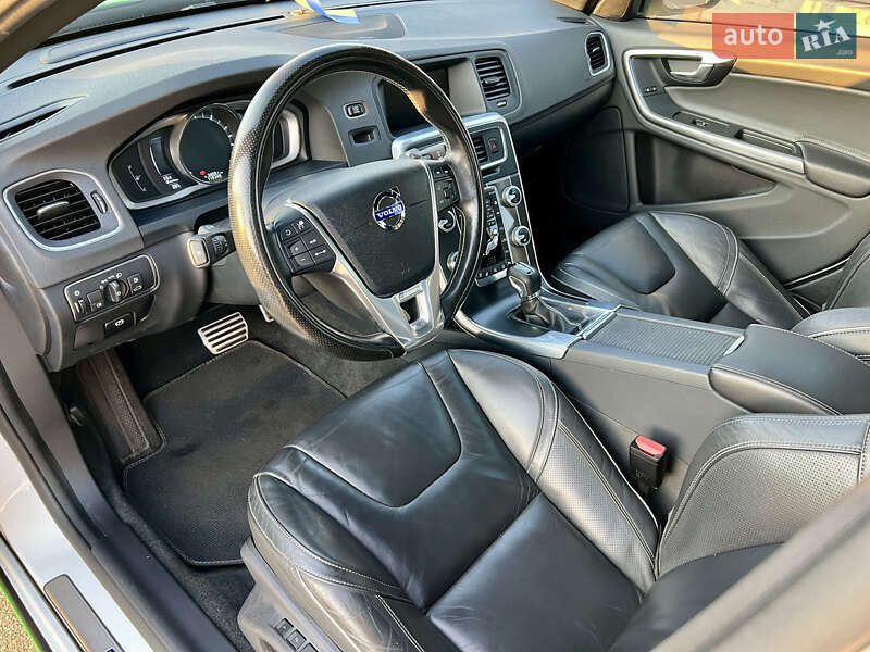 Седан Volvo S60 2015 в Киеве фото 47 Седан Volvo S60 2015 в Киеве