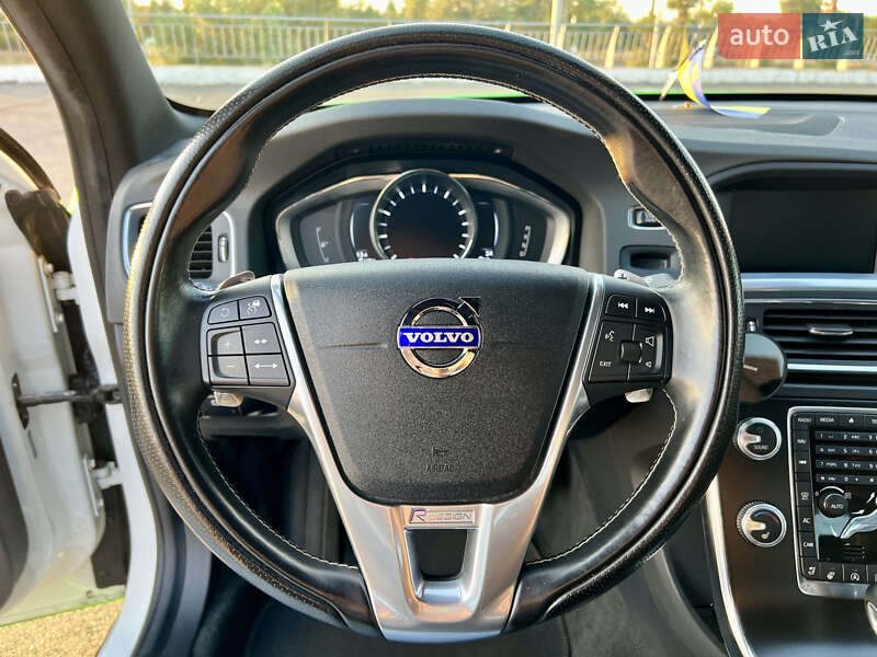 Седан Volvo S60 2015 в Киеве фото 48 Седан Volvo S60 2015 в Киеве