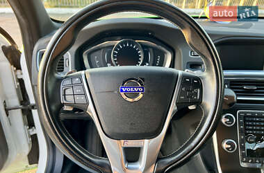 Седан Volvo S60 2015 в 