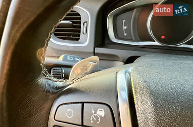 Седан Volvo S60 2015 в 