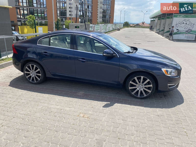 Седан Volvo S60 2014 в Киеве