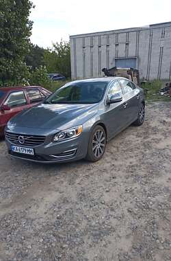 Седан Volvo S60 2016 в Киеве